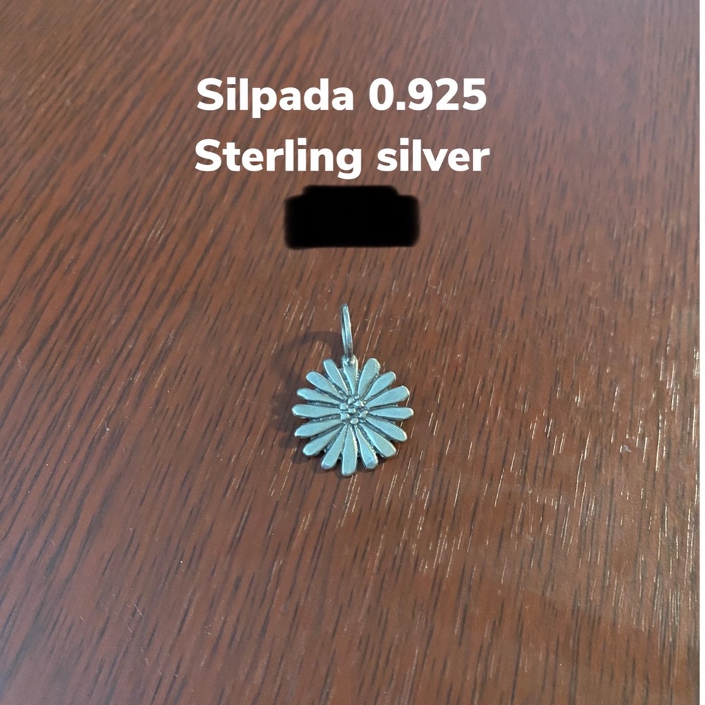 SILPADA Silver Daisy Pendant